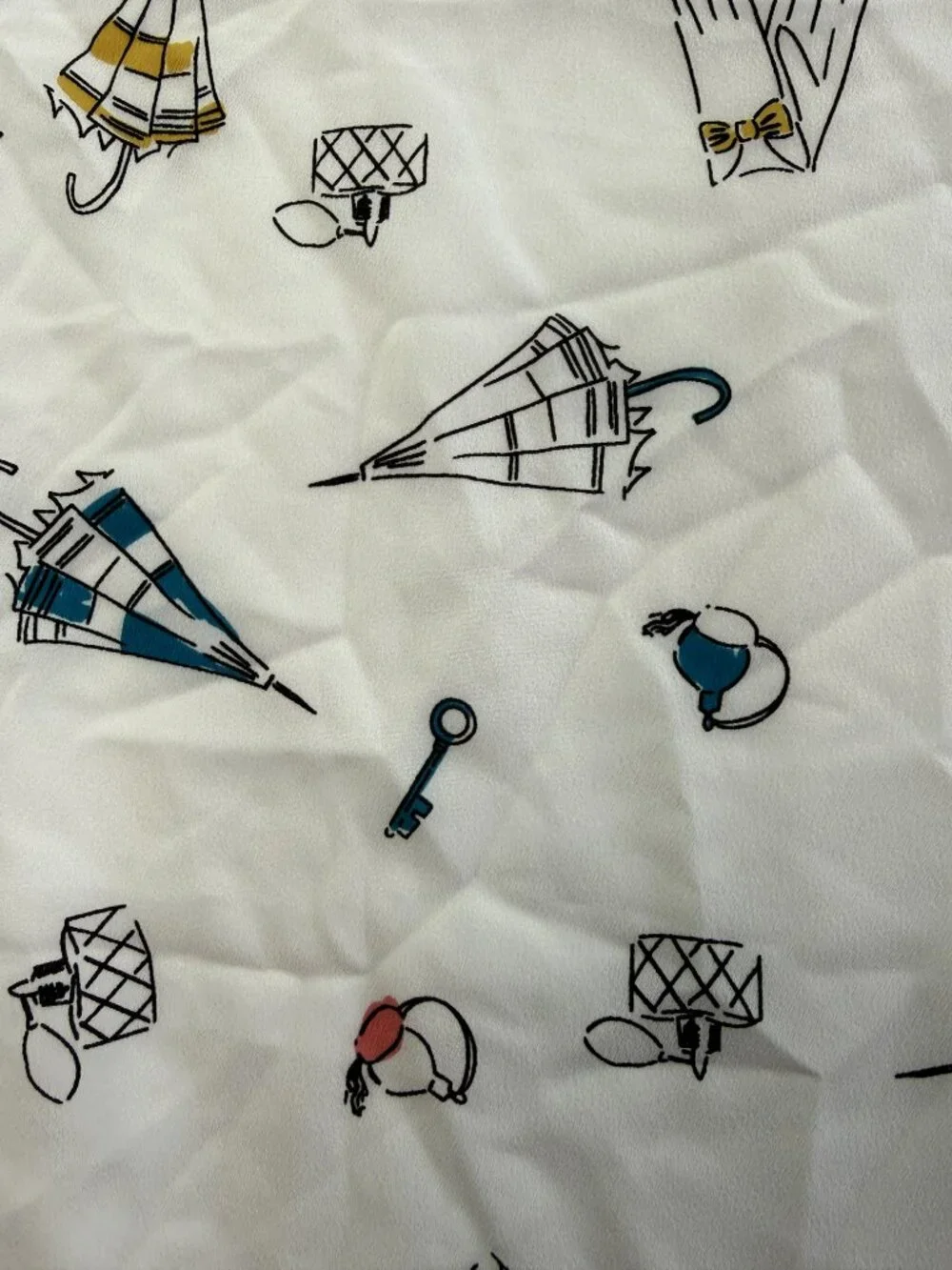 Van Huesen Shirt, Short Sleeve, XS, White, Umbrella / gloves / perfume print